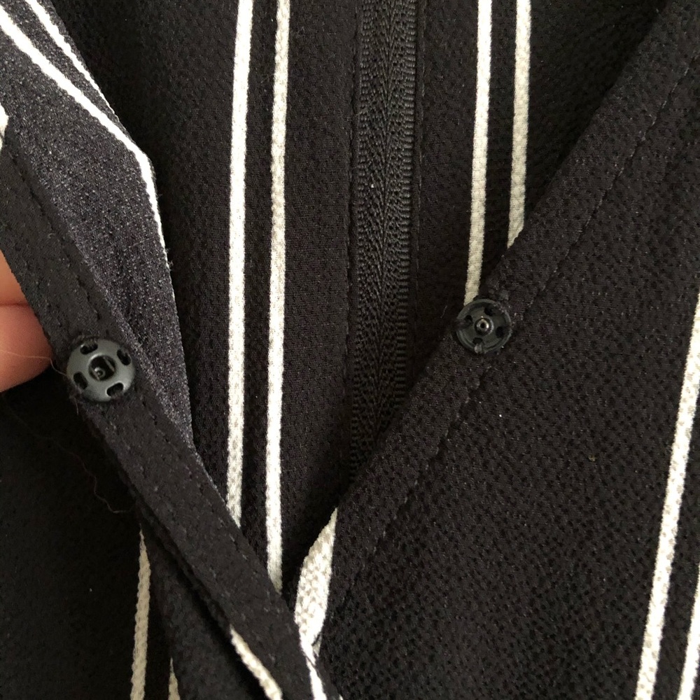 Striped romper - Picture 3 of 9
